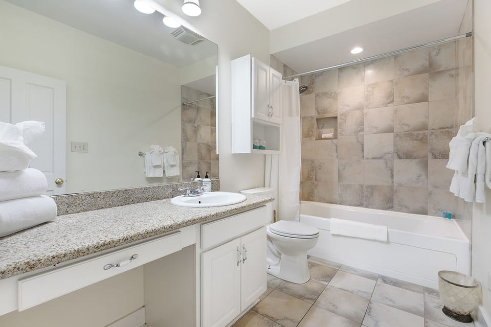 Al Hirt Bathroom
