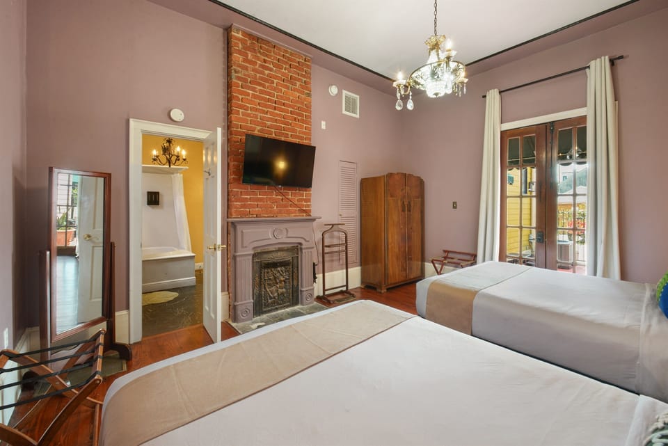 Secondary bedroom with two queen beds