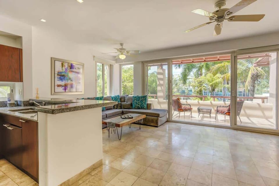 Floor-to-ceiling sliding doors