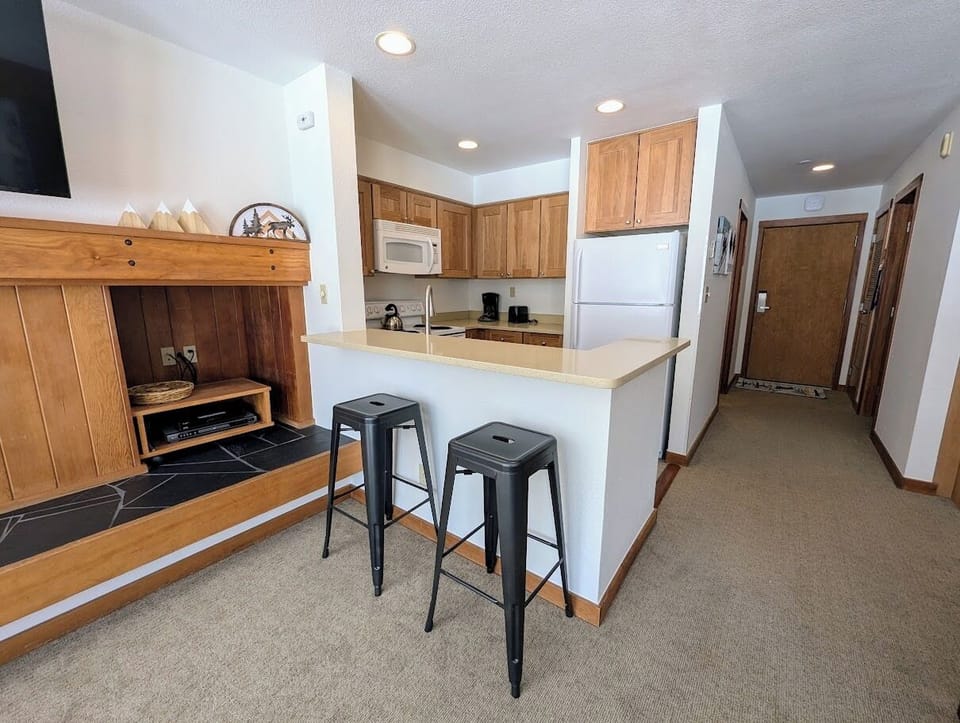 Barstool seating to keep the chef company