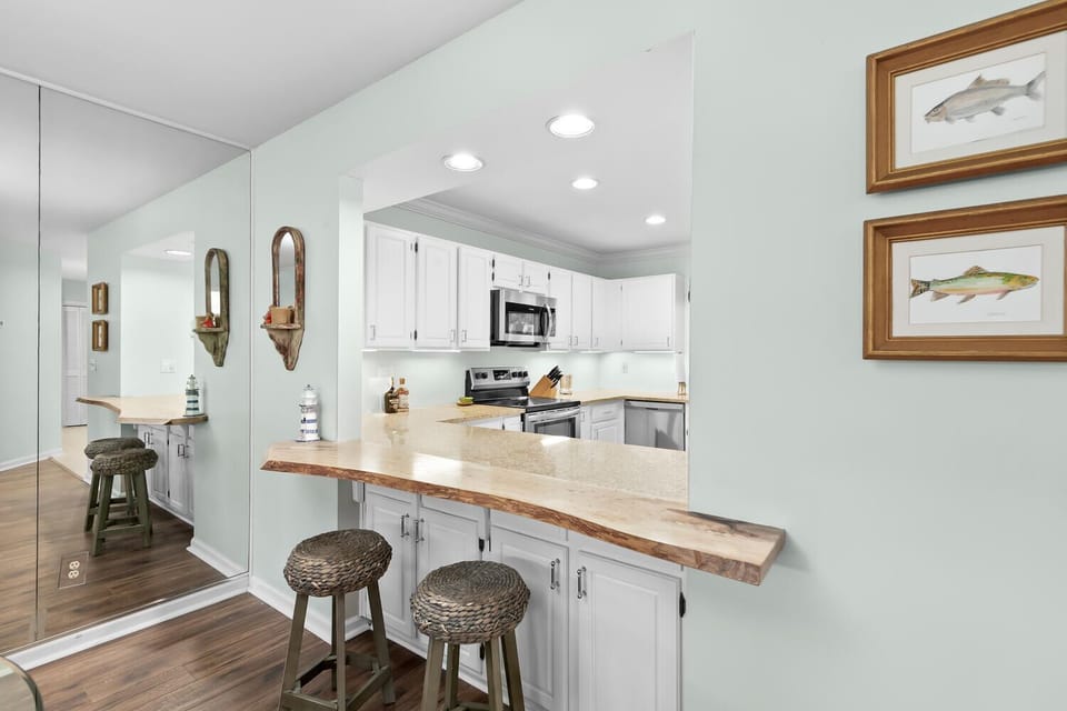 Kitchen bar