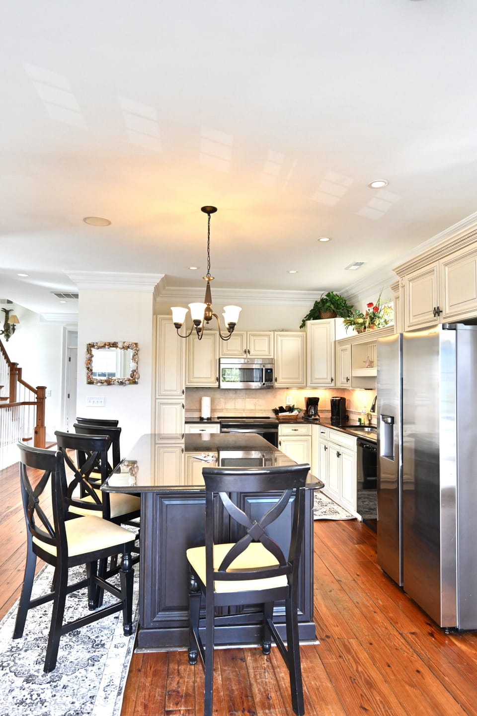 Kitchen island with bar stools for breakfast and snacks