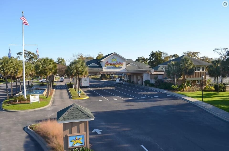 Ocean Lakes main entrance