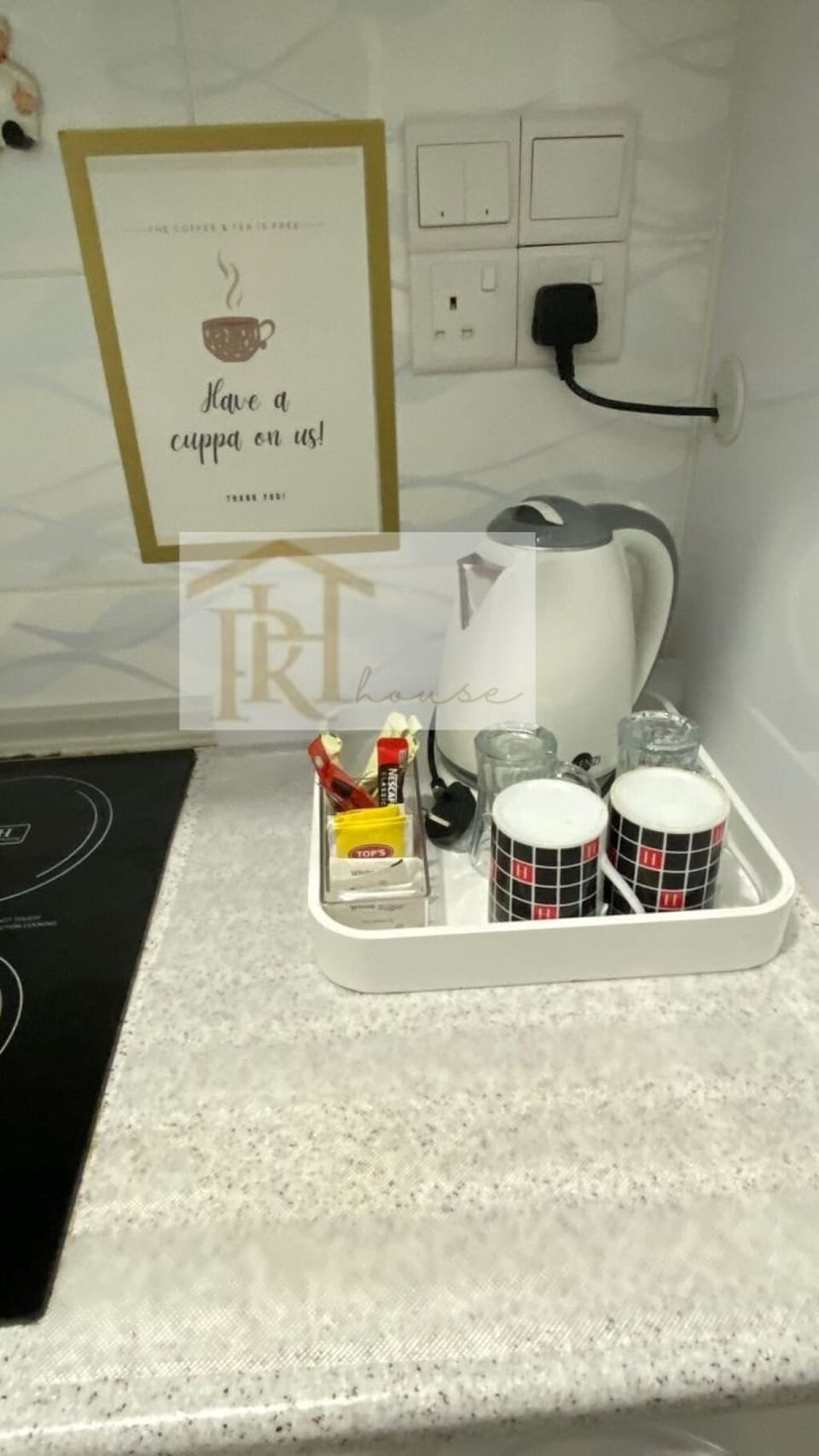 Compliementary Coffee & Tea with Keetle provided