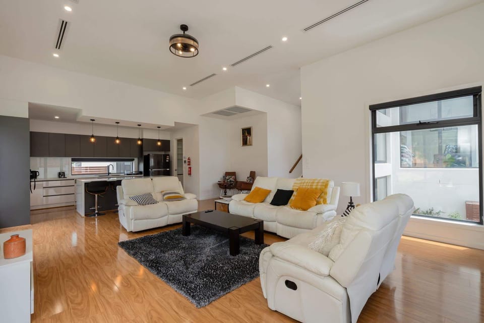 Living Area 2