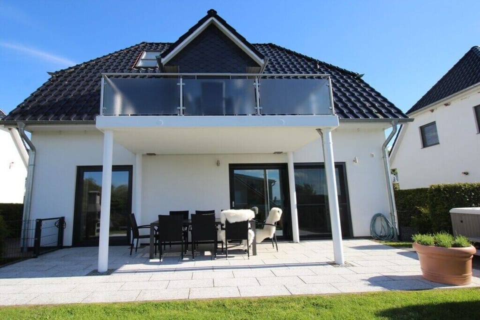 Holiday Home Exterior [summer]