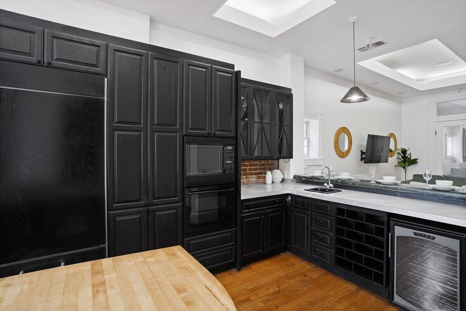 Large Modern Kitchen