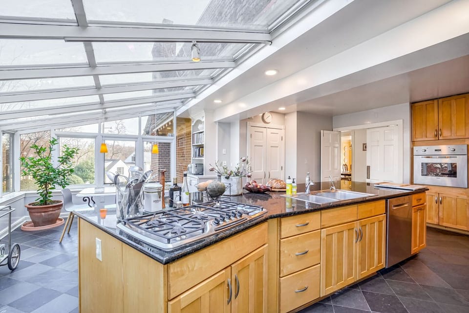 Kitchen island