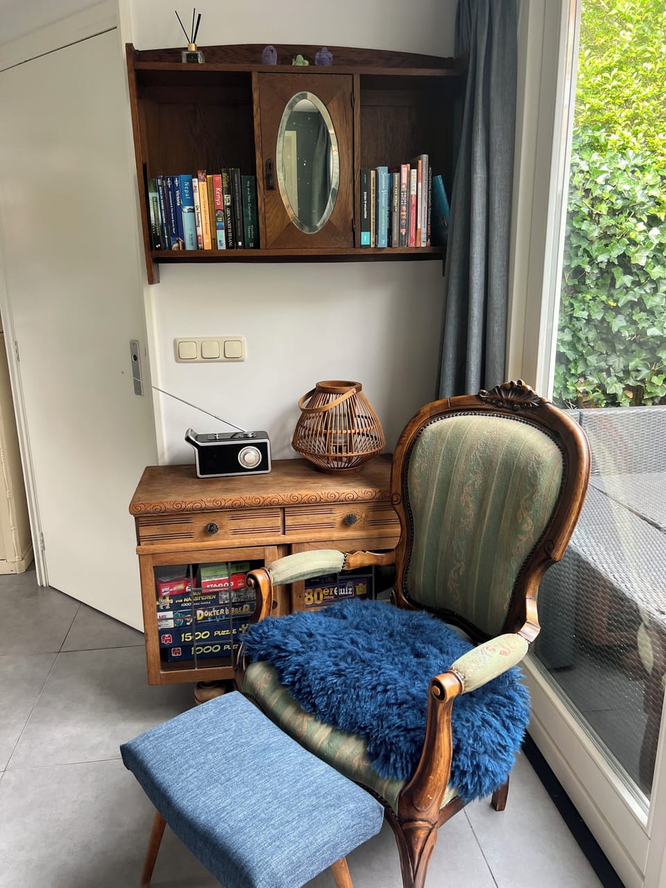 Gezellig zitje met boeken en spelletjes