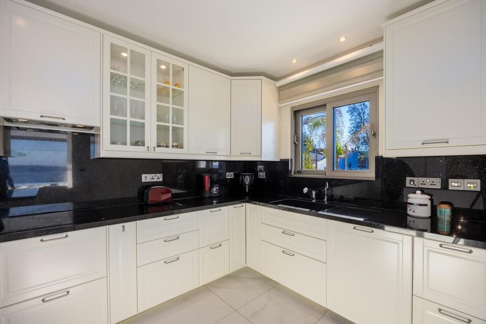 Equipped kitchen
