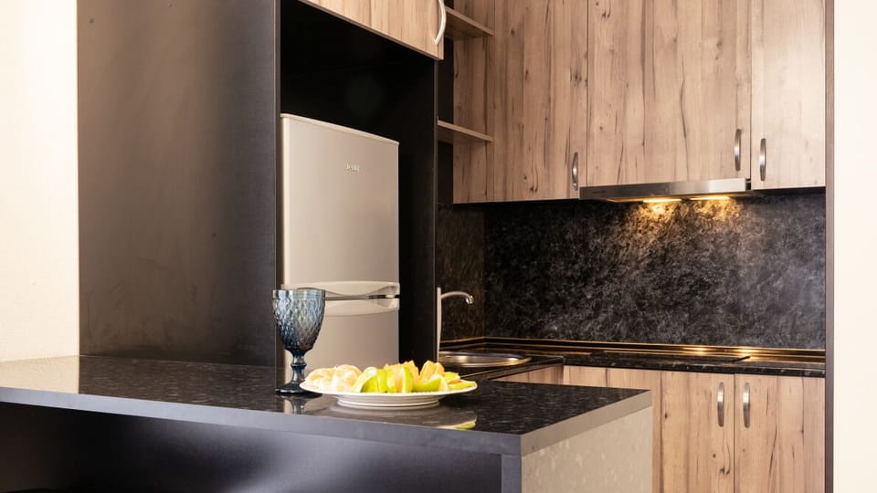 Compact and modern, with everything you need to whip up quick snacks or simple meals 🍴🌿