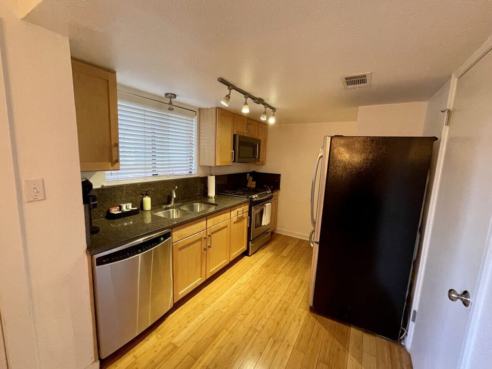 Full Size Refrigerator & Freezer!