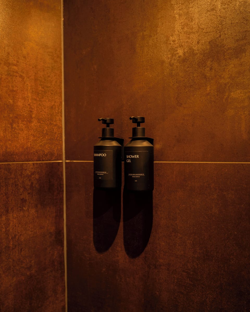 Bathroom amenities