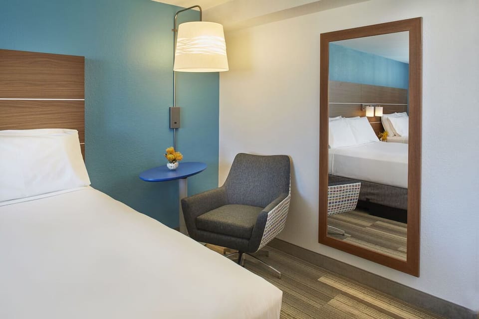 Unit with 2 Queen Beds