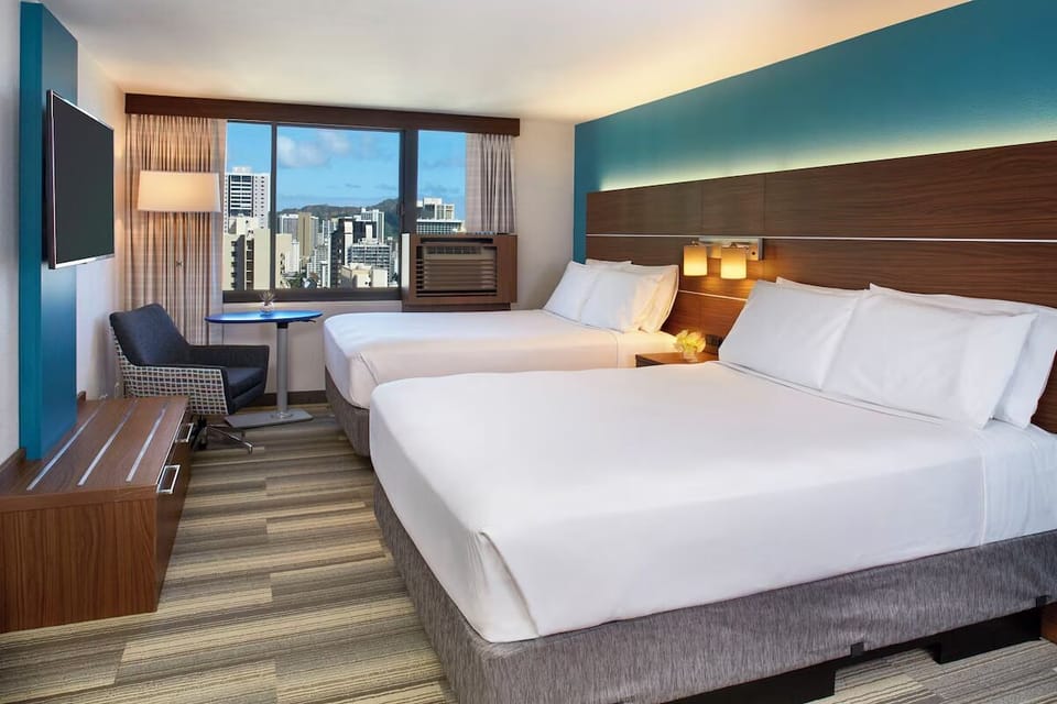 Unit with 2 Queen Beds