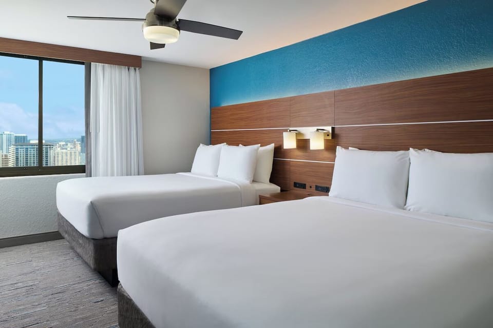 Unit with 2 Queen Beds