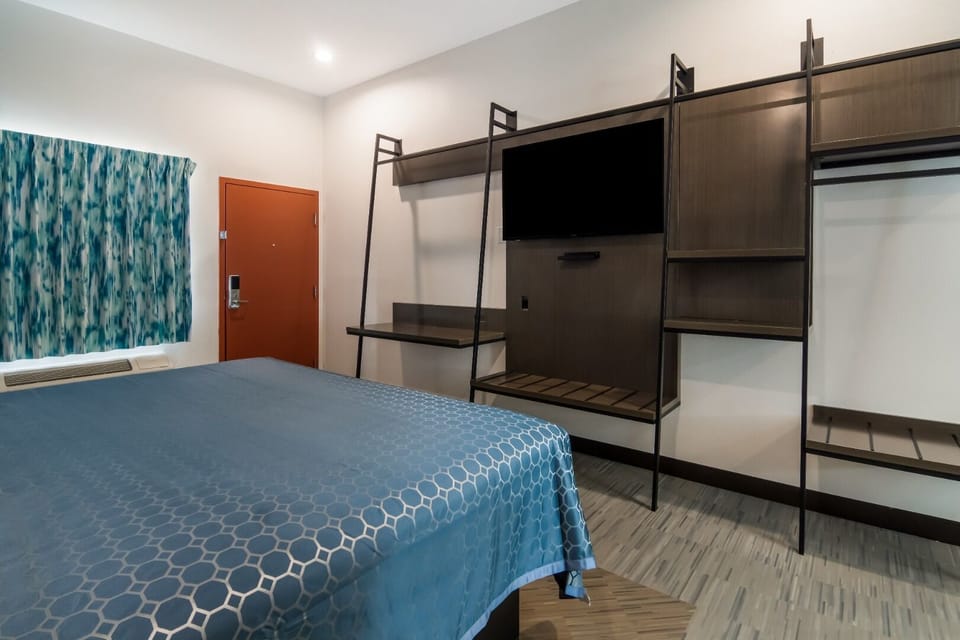 Unit with two Queen beds