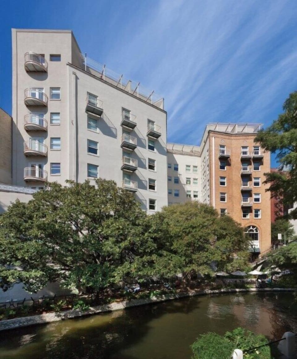 Wyndham Riverside Suites_2.jpg