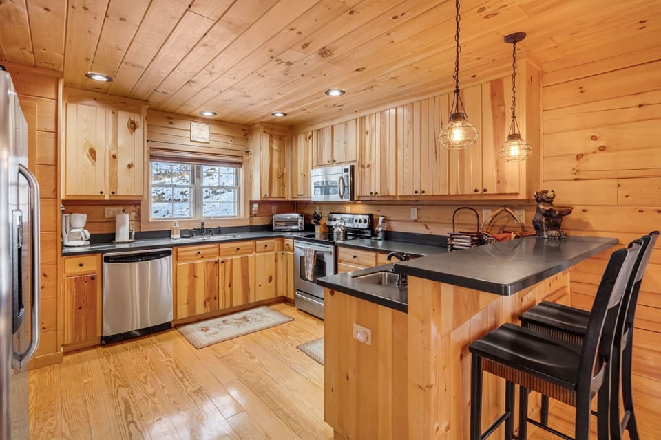 15-web-or-mls-989-el-miner-dr.jpg