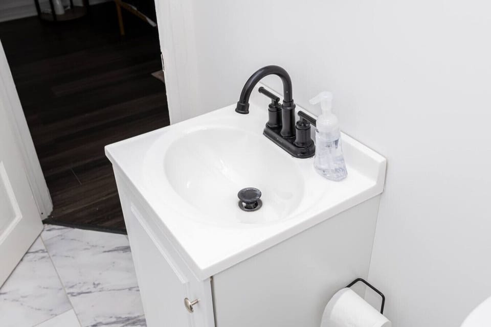 Bathroom Sink :)