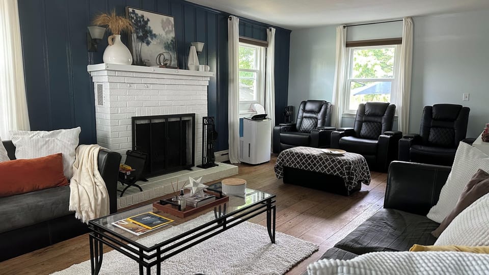 Living Room with Fireplace