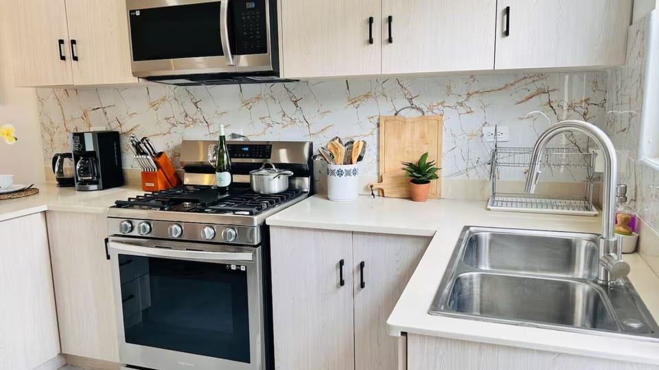 Fully Stocked Kitchen
