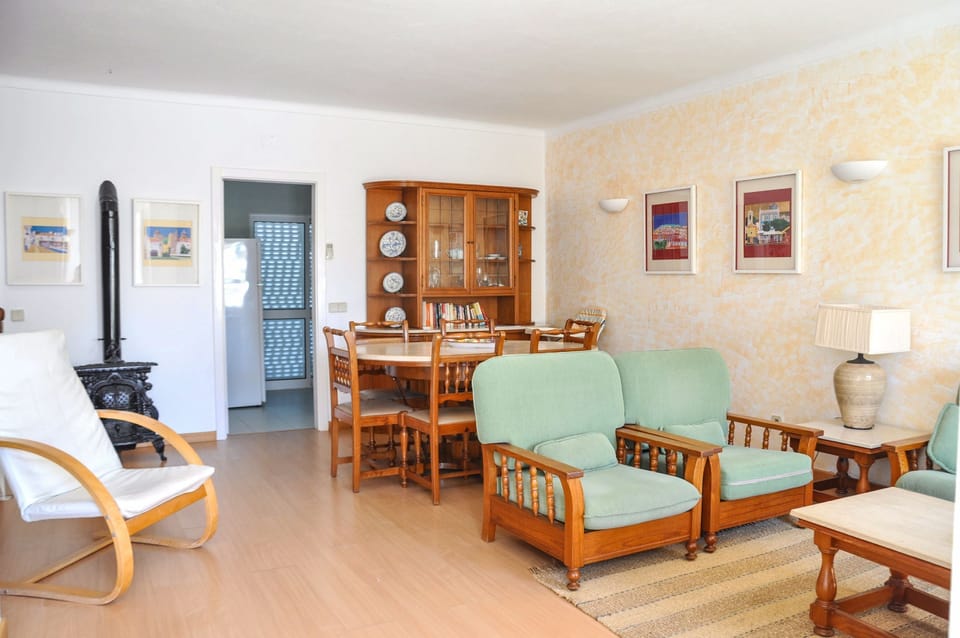Twin bedroom on first floor