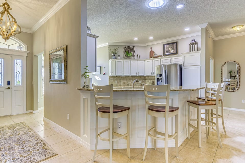 Kitchen | Stove/Oven | Microwave | Dishwasher