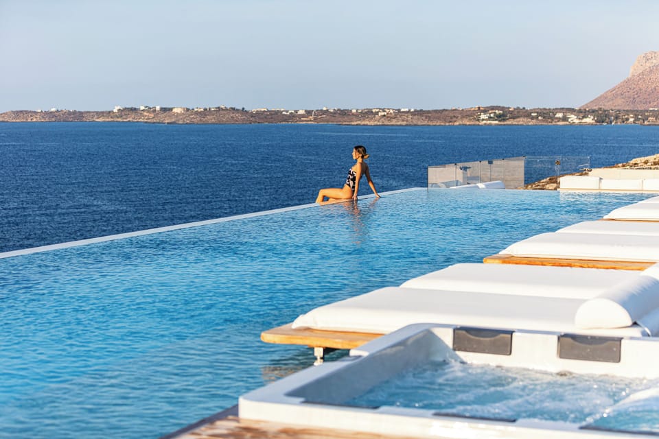 A private, 180 sq.m. infinity swimming pool that is m deep with step access. The pool can be heated with an additional daily charge upon request.