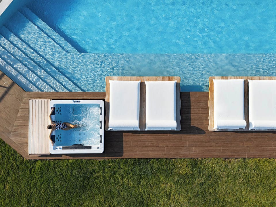 Daily housekeeping, 08:00-15:00, apart from Sunday