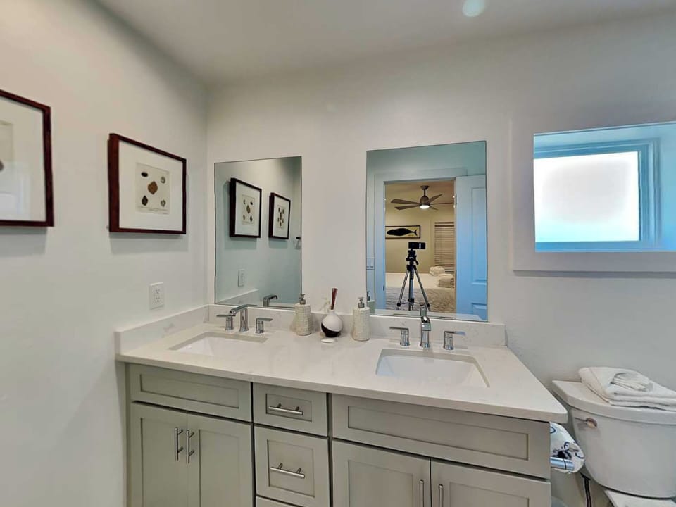 Primary Bathroom - Dual Sink Vanity