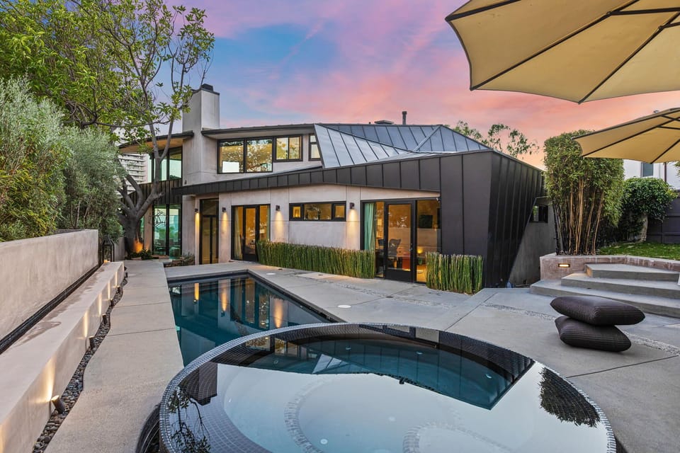 Pool & Hot Tub in Backyard Area
