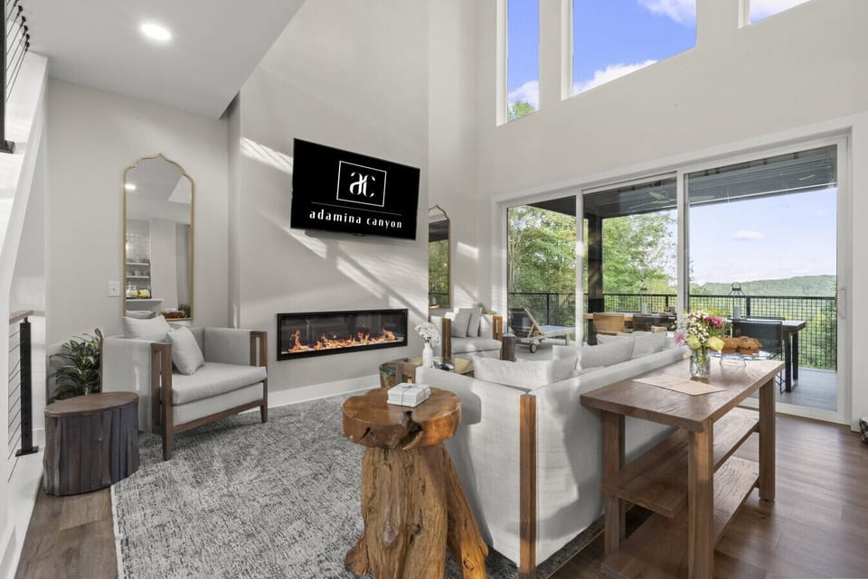 Living room - With Canyon View!