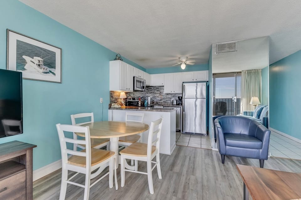 Atlantic Towers 402-print-008-005-Kitchen  Eating Area-4200x2800-300dpi