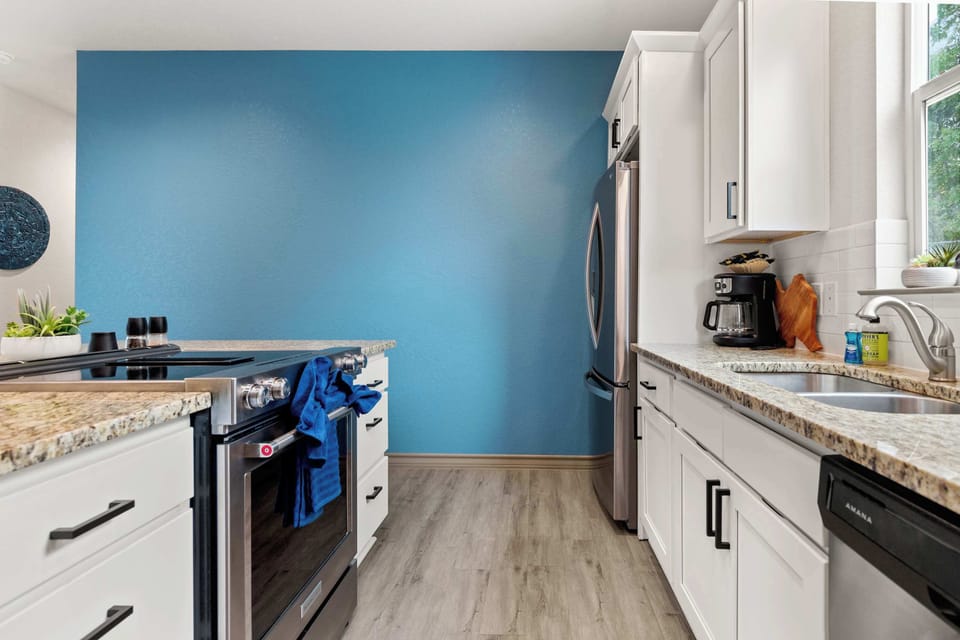 Cook like a chef in this fully stocked kitchen.