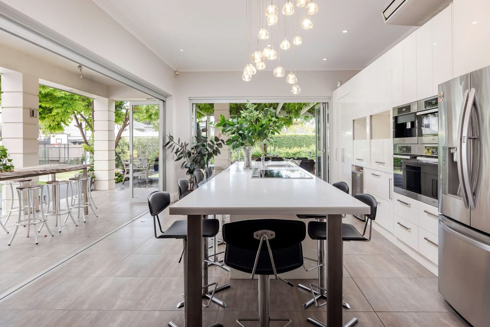 Designer kitchen - butlers pantry, wine fridge, coffee machine, full kitchen facilities