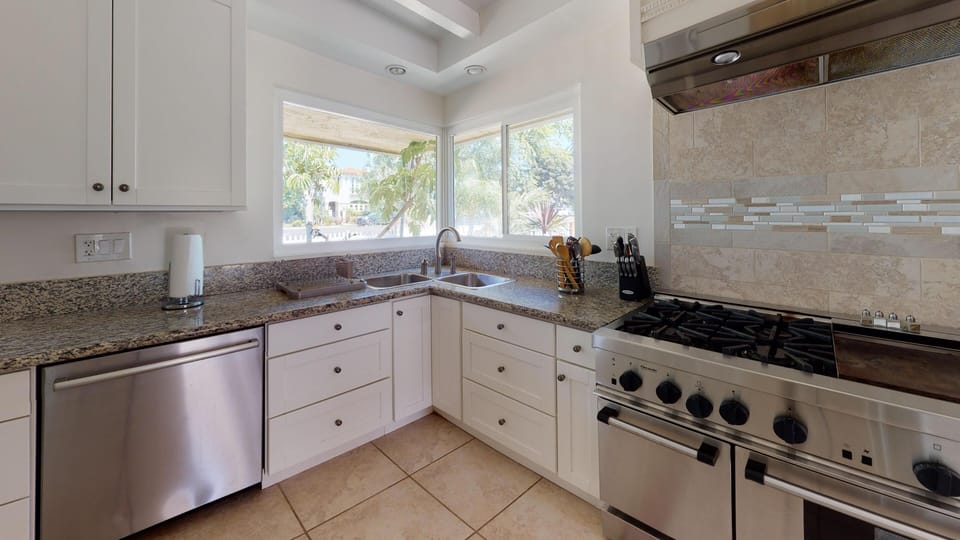 Kitchen with corner window 