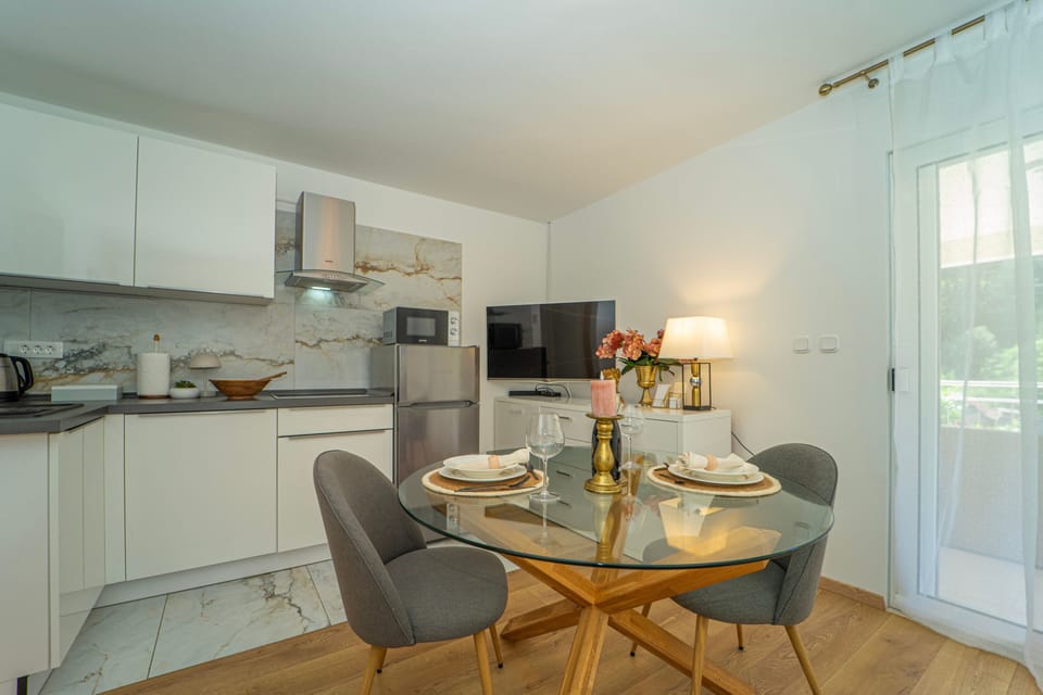 Dining room 3