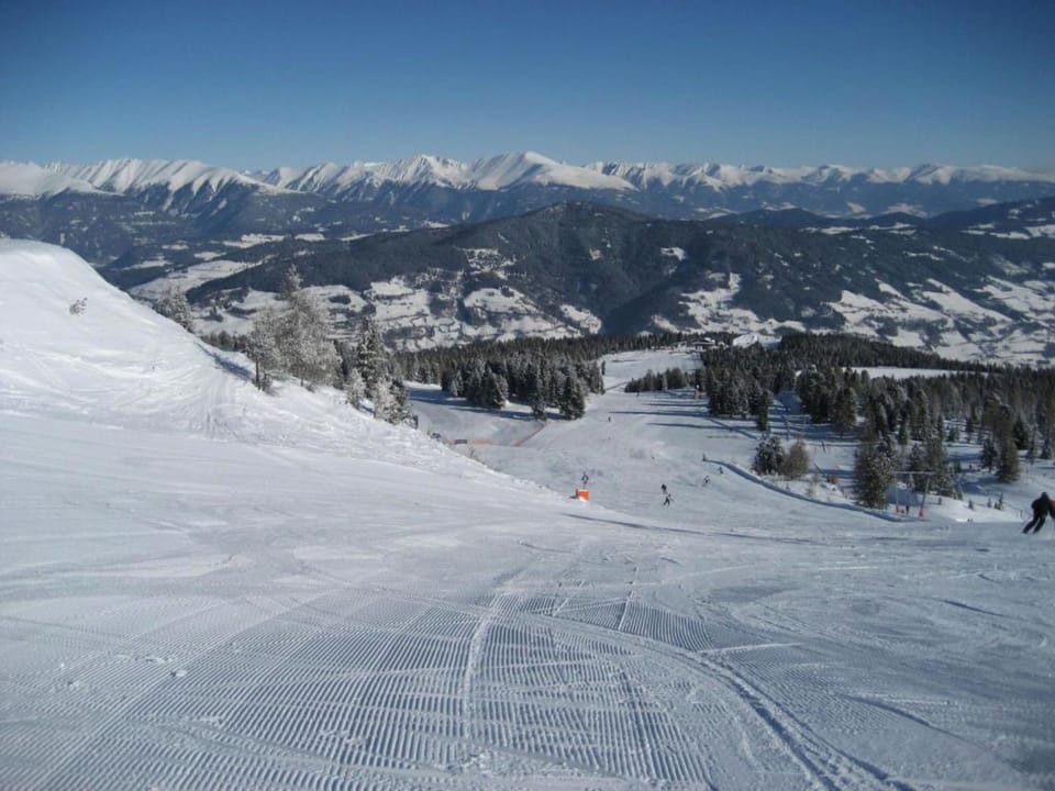 Surroundings [winter] (1-5 km)