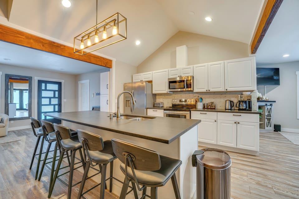 Kitchen | 1st Floor | Drip Coffee Maker | Dishwasher