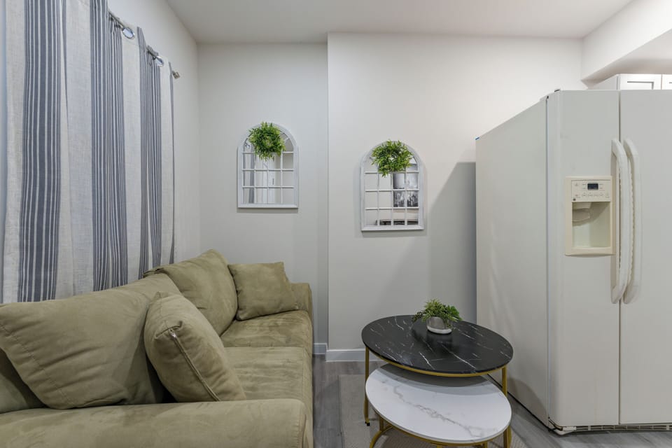 living area with sleek finishes, perfect for a relaxing stay