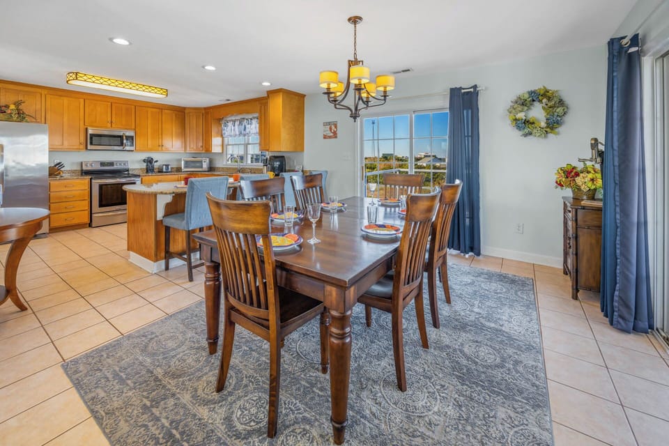 Surf or Sound Realty - 1218 - Oh Say Can You Sea - Dining Area -1