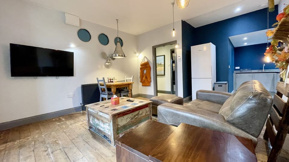 Living Room / Lounge