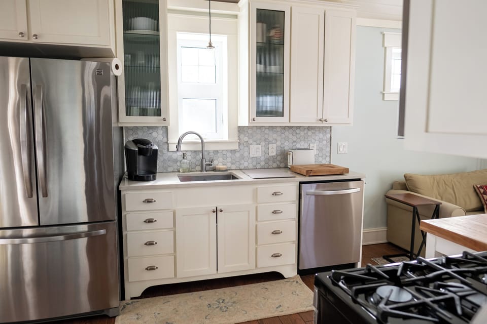 Full kitchen