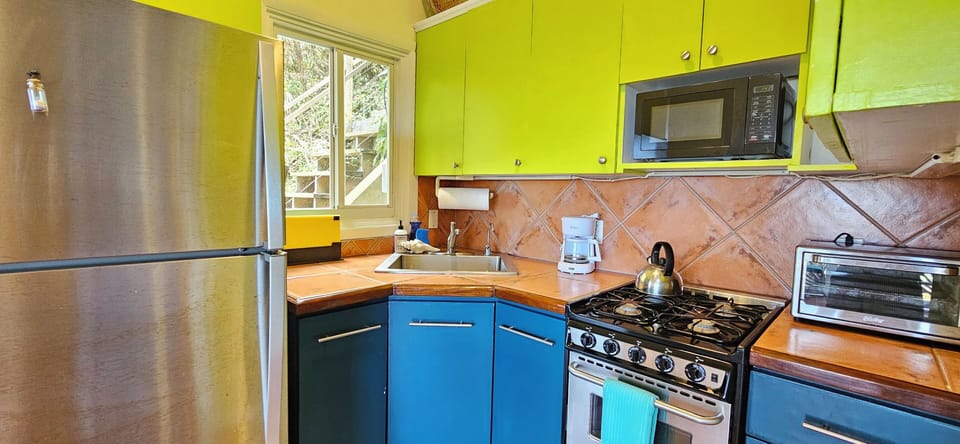 Perfect sized kitchen for cooking