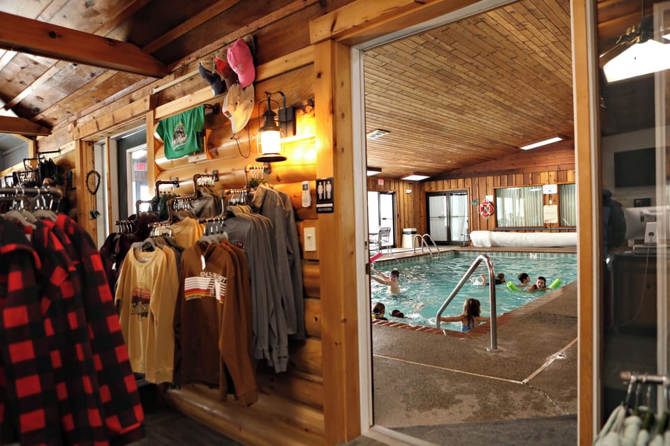 Swim_Pool_010