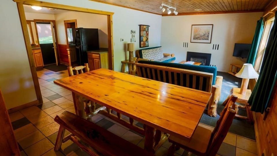 Cabin_3_04