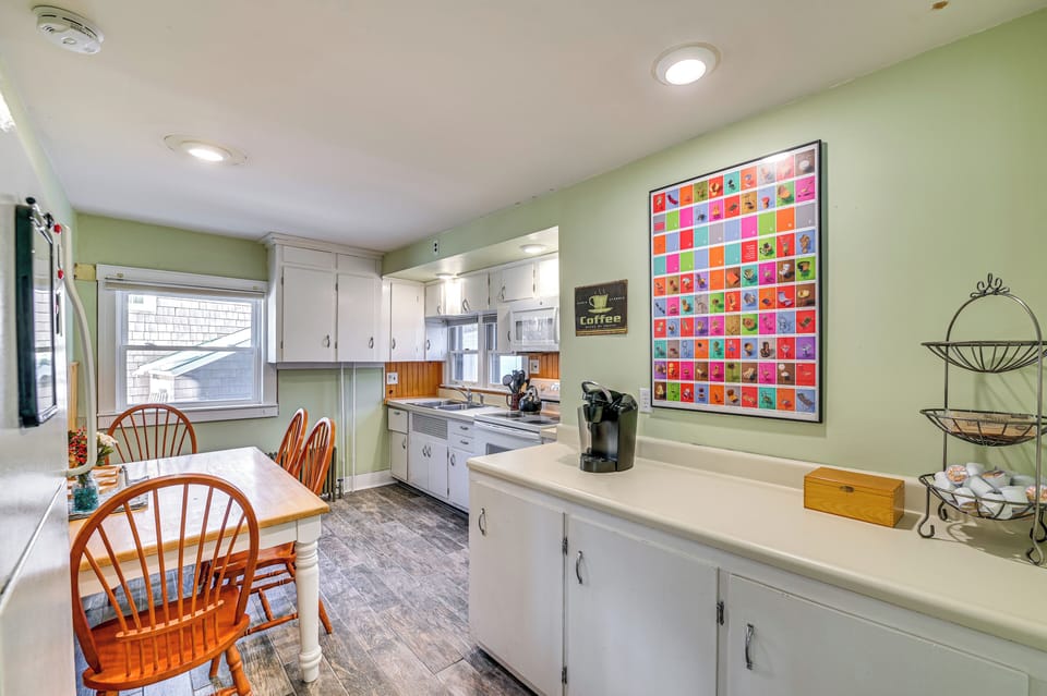 Kitchen | Dining Area | Cooking Basics