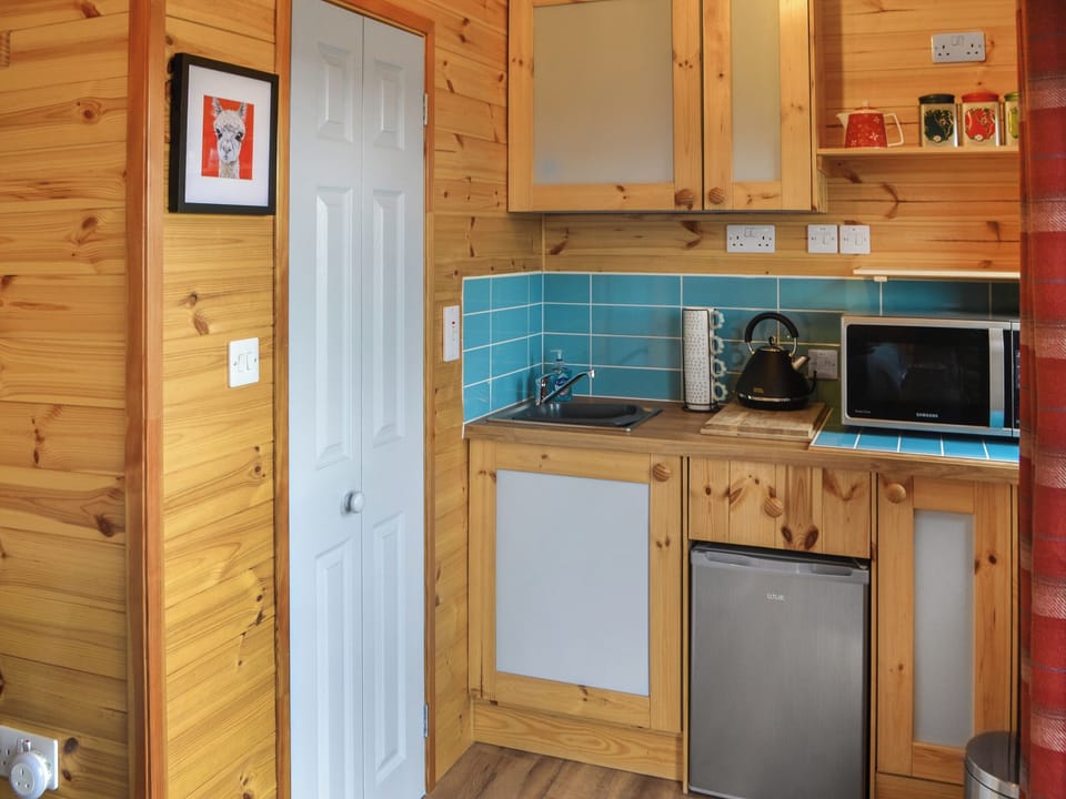Kitchen area | Hadrian&rsquo;s Wall Shepherd&rsquo;s Hut at Brockalee Farm, Bardon Mill, Near Hexham