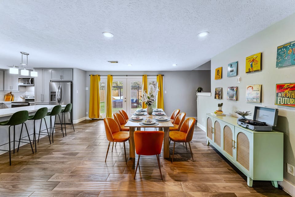 Whole area of the dining area